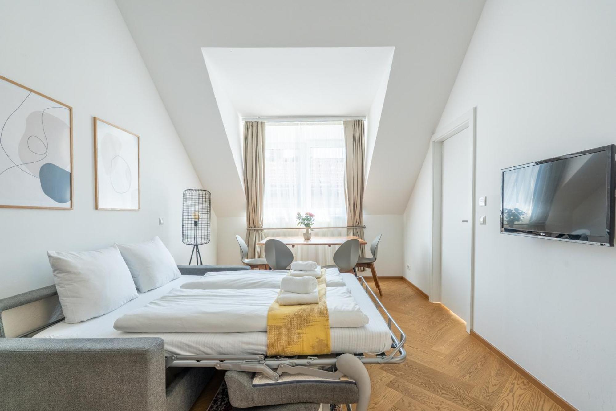 Schoenbrunn Apartment